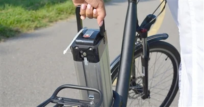 Kan ik de originele E-bike accu vervangen door een ander merk accu?