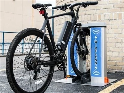 Hoe kan ik een Ebike 48V opladen zonder een oplader?